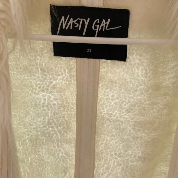 NASTY GAL ALMOST FAMOUS White Faux Fur Jacket Coat - Size XS - LIKE NEW - Picture 3 of 4